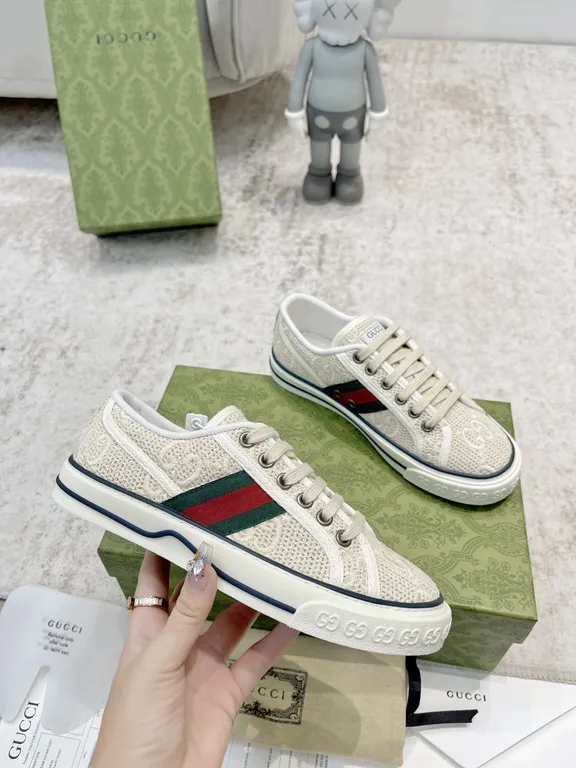 Gucci Shoe 